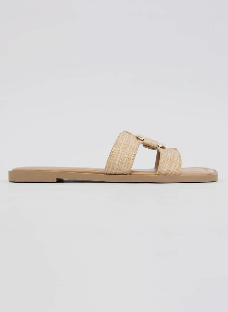 Feng Golden Loop Design Natural Raffia Sandals