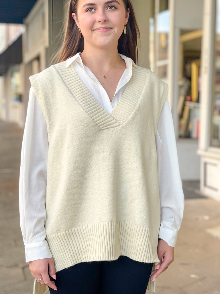 Cream V-Neck Sleeveless Sweater